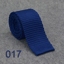 Load image into Gallery viewer, HUISHI Slim fashion Knitted ties for men 5.5 cm solid Black White Gray Blue Burgundy Knitted tie