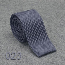 Load image into Gallery viewer, HUISHI Slim fashion Knitted ties for men 5.5 cm solid Black White Gray Blue Burgundy Knitted tie