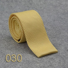Load image into Gallery viewer, HUISHI Slim fashion Knitted ties for men 5.5 cm solid Black White Gray Blue Burgundy Knitted tie